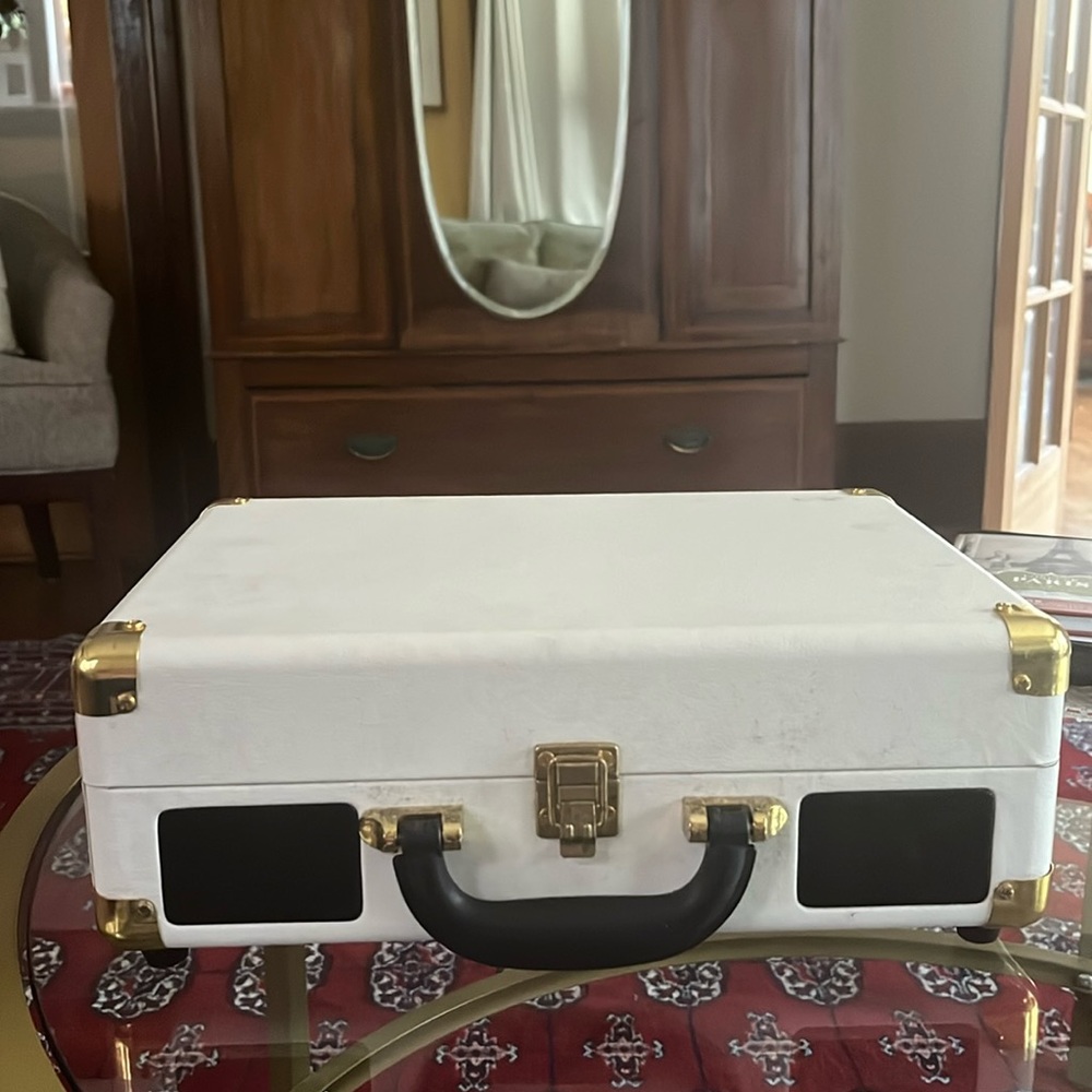 Vintage White Victrola Record Player - Picture 3 of 3